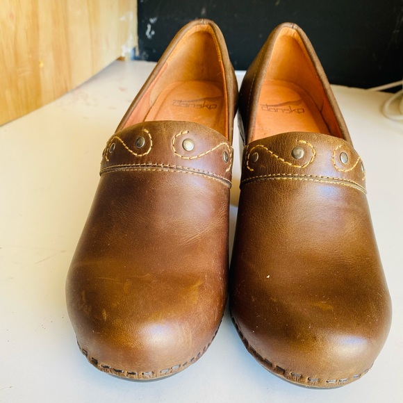 Dansko Heel Brown Shoes size:7